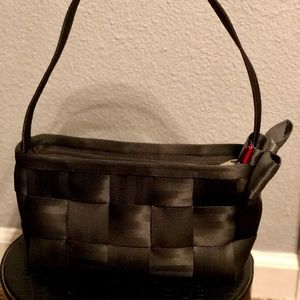 Harvey's Classic Black Seatbelt Bag